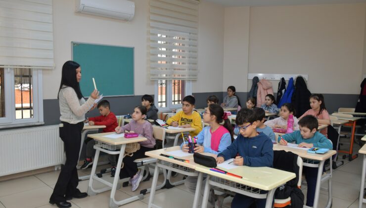 Esenyurt’ta eğitim, sanat ve eğlence “tatil arası” vermedi