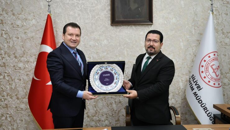 Başkan Balcıoğluİlçe Milli Eğitim Müdürü İbrahim Hakkı Damat’ı Ziyaret Etti