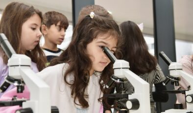 Bu üniversite çocuklara bilimi ve sanatı sevdiriyor