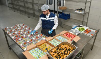 Esenyurt Belediyesi yaşlıları ve engellileri yalnız bırakmıyor