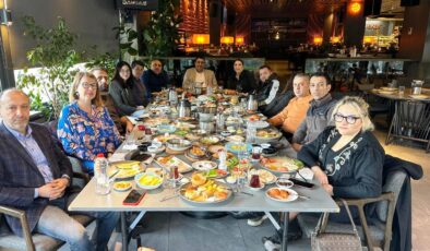 İş İnsanı Salih Kaya gazetecilerle bir araya geldi