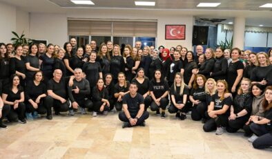 Esenyurt Belediyesi halk oyunları kursuna yoğun ilgi