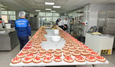 Esenyurt Belediyesi Zabıta Ekiplerinden Bayram Öncesi Tatlıcı Denetimi