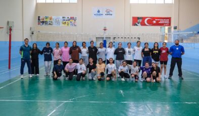Esenyurt’ta Yüzlerce Çocuk Yaz Spor Okullarında Sporla Buluşuyor