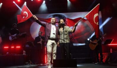 Festival Sahnesinde 5. Günde Koray Avcı Rüzgarı