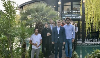 Gençler için yeni buluşma noktası: Vatan Kitap Kafe açıldı