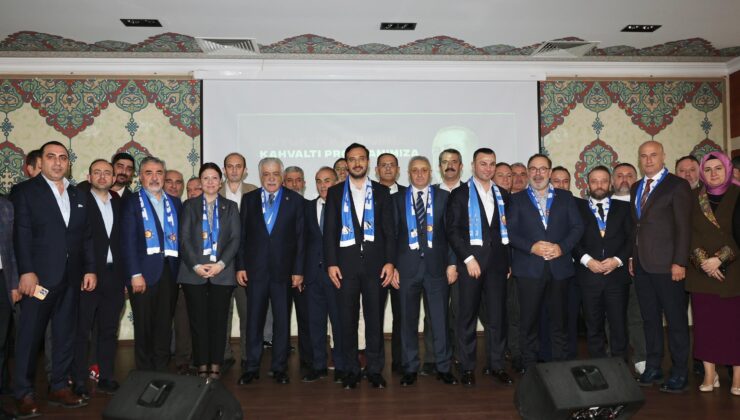 Özdemir: Esenyurt’ta ben yok, biz varız