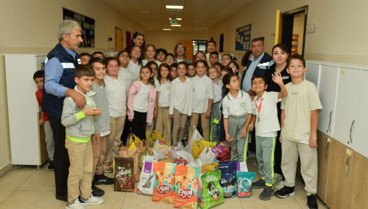 Minik Kalplerden Büyük Destek: Esenyurtlu Çocuklardan Barınağa Mama Bağışı