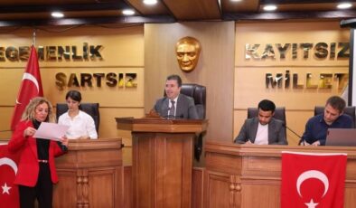 Başkan Güzel Stajyer Öğrencilerle Buluştu