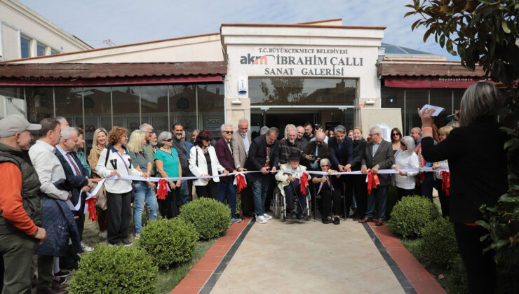Yarım asırlık fotoğraf arşivi “Türkiye’de Zaman” Sergisi açıldı