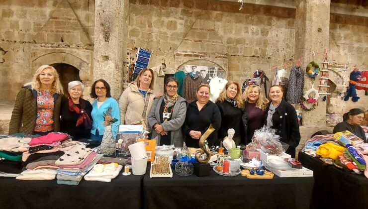 Büyükçekmece Gönüllüleri Yılbaşı Kermesinde