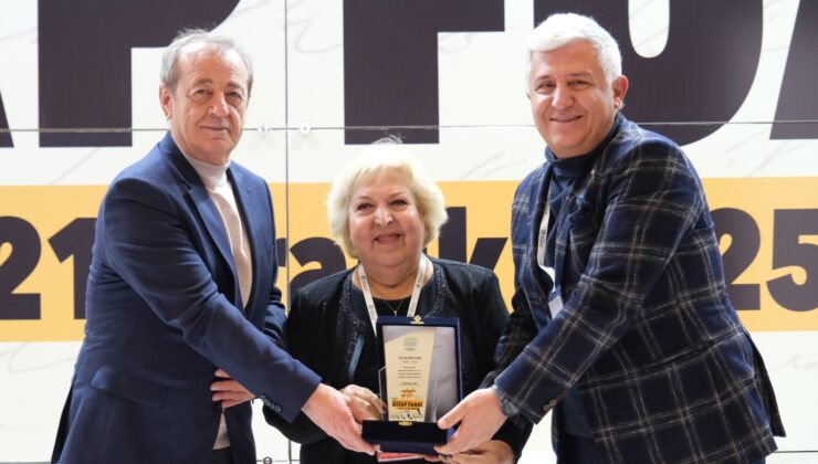 TÜYAP Kitap Fuarı’nda “Yazar Buluşmaları” yoğun ilgi görüyor