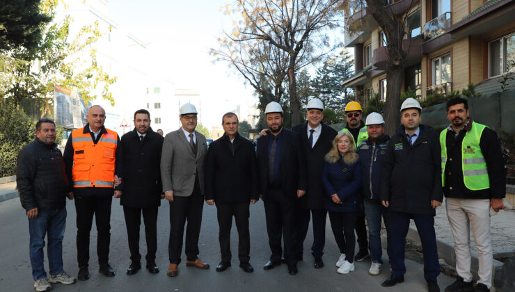 Deprem hazırlıklarının sürdüğü Büyükçekmece’de riskli bir site daha yıkıldı